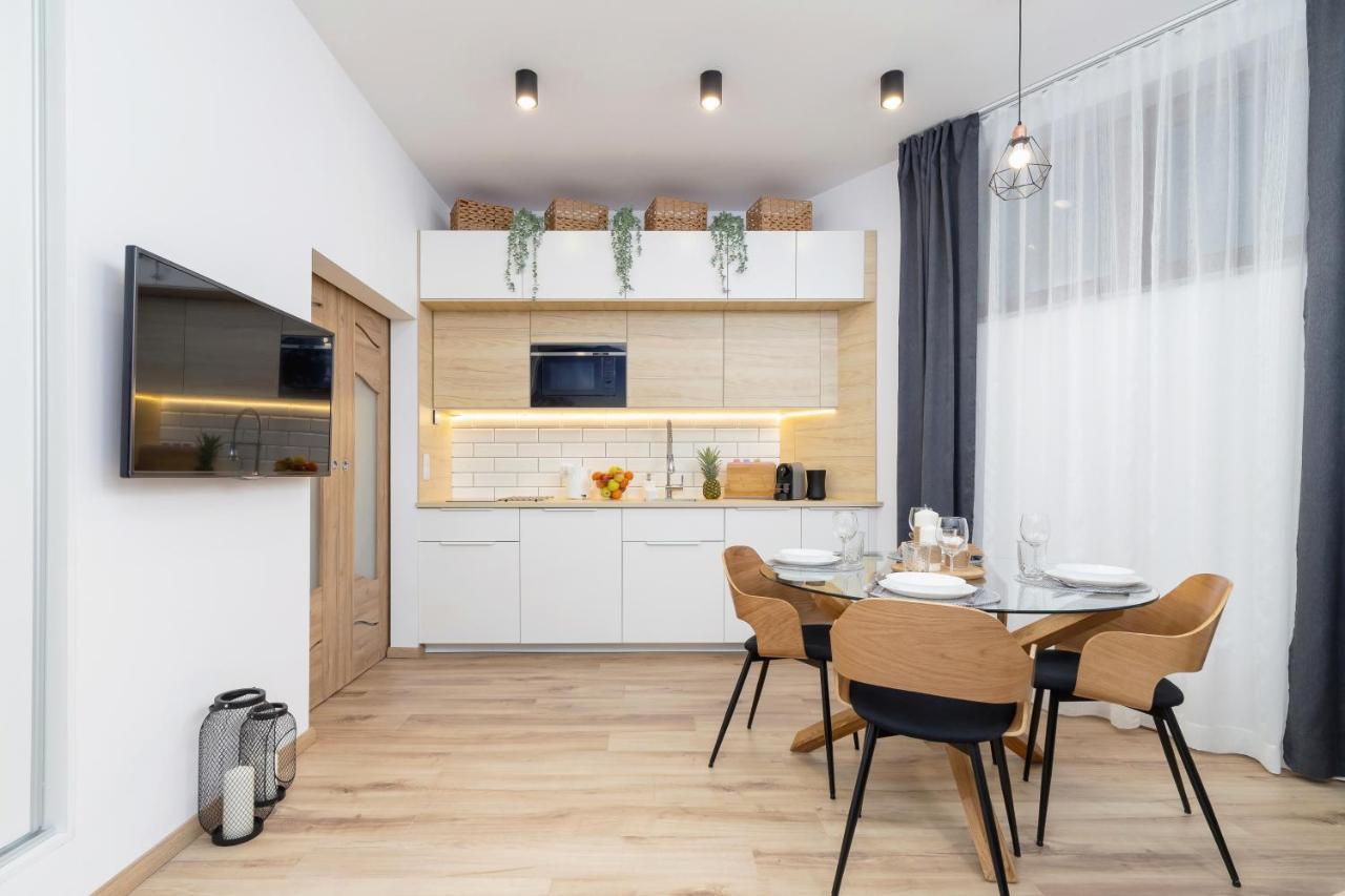 Underground Apartment Bogdanskiego Residence By Noclegi Renters 자코파네 외부 사진
